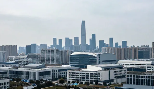 企业信息化建设中,选择本地部署与云端部署的取舍